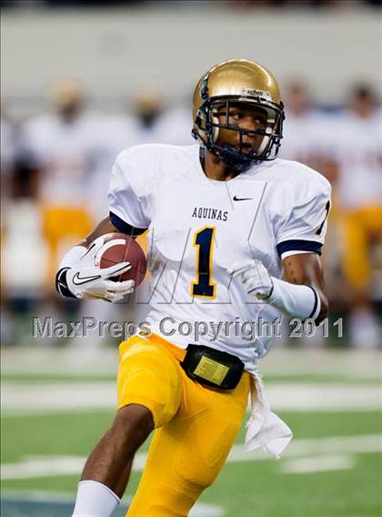 Thumbnail 1 in St. Thomas Aquinas vs. Skyline (Kirk Herbstreit National Kickoff Classic) photogallery.
