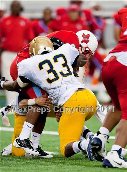 Thumbnail 2 in St. Thomas Aquinas vs. Skyline (Kirk Herbstreit National Kickoff Classic) photogallery.