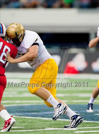 Thumbnail 1 in St. Thomas Aquinas vs. Skyline (Kirk Herbstreit National Kickoff Classic) photogallery.