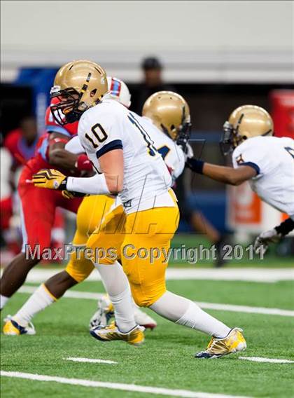Thumbnail 3 in St. Thomas Aquinas vs. Skyline (Kirk Herbstreit National Kickoff Classic) photogallery.