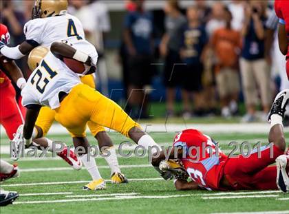 Thumbnail 1 in St. Thomas Aquinas vs. Skyline (Kirk Herbstreit National Kickoff Classic) photogallery.