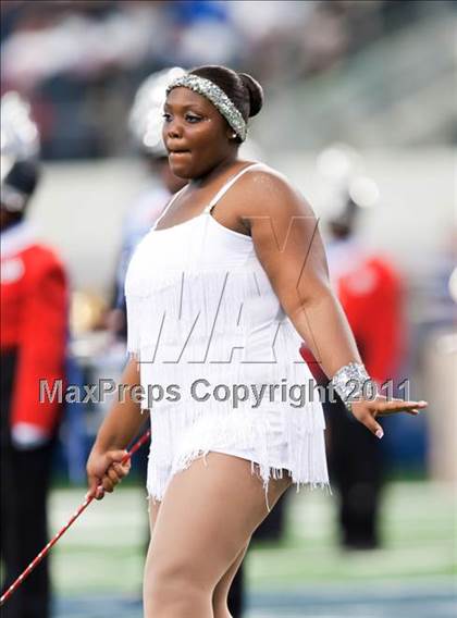 Thumbnail 2 in St. Thomas Aquinas vs. Skyline (Kirk Herbstreit National Kickoff Classic) photogallery.