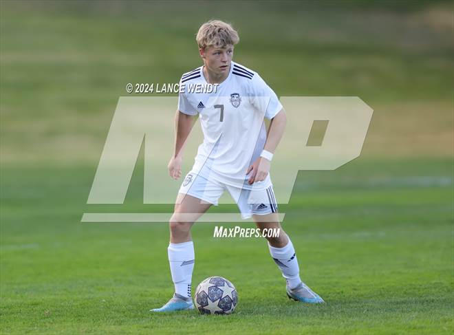 null - Photo 01