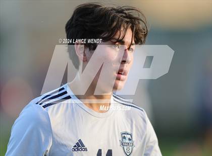 Thumbnail 3 in Valor Christian @ Columbine photogallery.