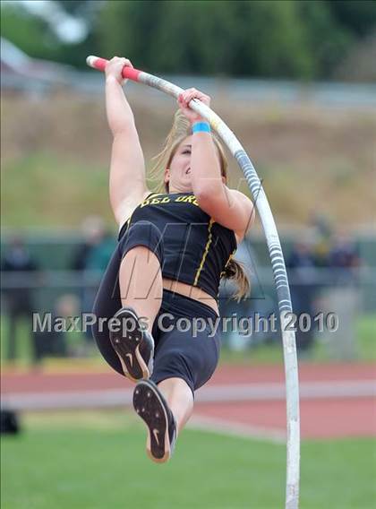 Thumbnail 2 in CIF SJS Masters Championships (Girls Pole Vault) photogallery.