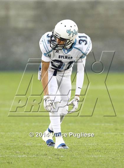 Thumbnail 3 in Hamilton vs. Sylmar (CIF L.A.C.S. D2 Final) photogallery.