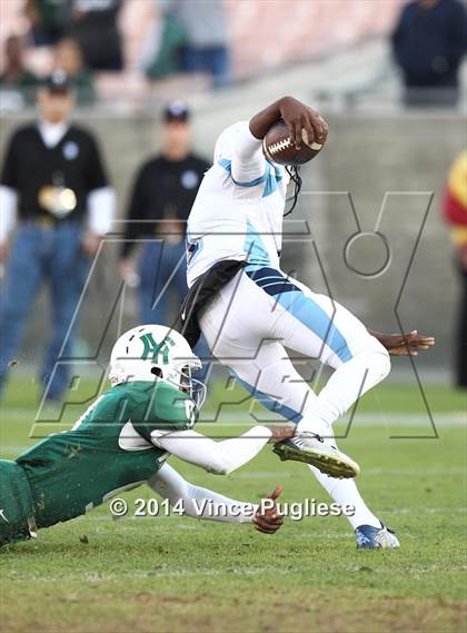 Thumbnail 3 in Hamilton vs. Sylmar (CIF L.A.C.S. D2 Final) photogallery.