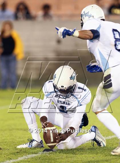 Thumbnail 1 in Hamilton vs. Sylmar (CIF L.A.C.S. D2 Final) photogallery.