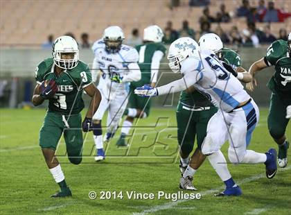 Thumbnail 1 in Hamilton vs. Sylmar (CIF L.A.C.S. D2 Final) photogallery.