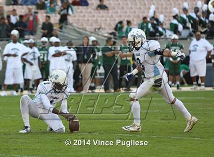 Thumbnail 1 in Hamilton vs. Sylmar (CIF L.A.C.S. D2 Final) photogallery.