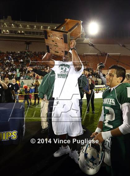 Thumbnail 3 in Hamilton vs. Sylmar (CIF L.A.C.S. D2 Final) photogallery.