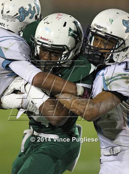 Thumbnail 2 in Hamilton vs. Sylmar (CIF L.A.C.S. D2 Final) photogallery.