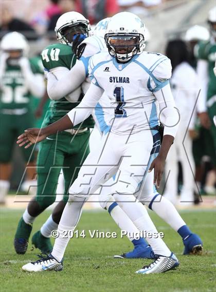Thumbnail 3 in Hamilton vs. Sylmar (CIF L.A.C.S. D2 Final) photogallery.