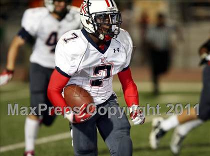 Thumbnail 2 in Poly vs. King photogallery.