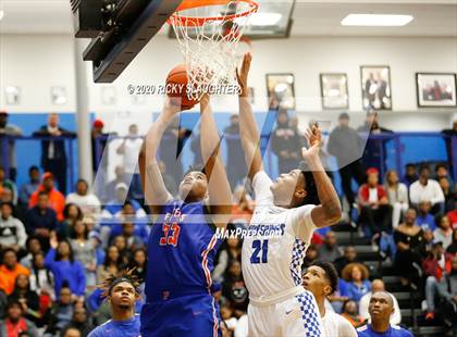 Thumbnail 2 in East Saint Louis @ Vashon Varsity photogallery.
