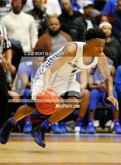Thumbnail 2 in East Saint Louis @ Vashon Varsity photogallery.