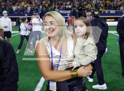 Thumbnail 1 in Tolar @ Timpson (UIL 2A D1 Football Final) photogallery.
