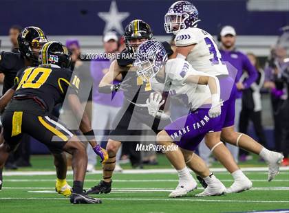 Thumbnail 3 in Tolar @ Timpson (UIL 2A D1 Football Final) photogallery.