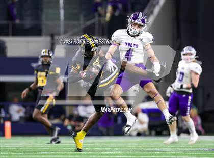 Thumbnail 3 in Tolar @ Timpson (UIL 2A D1 Football Final) photogallery.