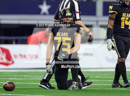 Thumbnail 3 in Tolar @ Timpson (UIL 2A D1 Football Final) photogallery.
