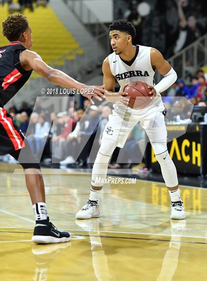 Thumbnail 2 in Etiwanda @ Sierra Canyon (CIF Open DIV Southern Regional Final) photogallery.