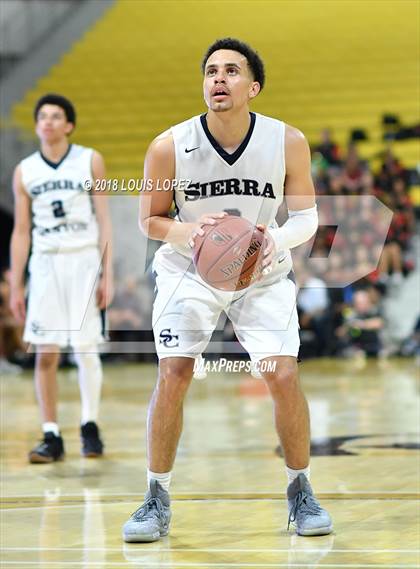 Thumbnail 1 in Etiwanda @ Sierra Canyon (CIF Open DIV Southern Regional Final) photogallery.