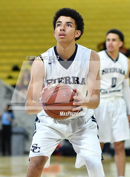 Thumbnail 1 in Etiwanda @ Sierra Canyon (CIF Open DIV Southern Regional Final) photogallery.