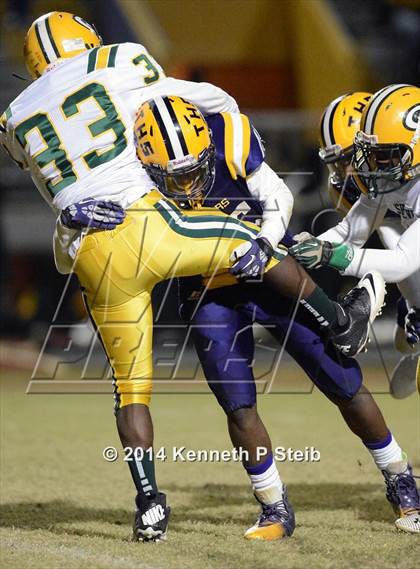 Thumbnail 3 in Captain Shreve vs. Thibodaux (LHSAA Class 5A First Round) photogallery.