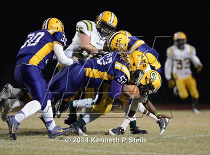 Thumbnail 3 in Captain Shreve vs. Thibodaux (LHSAA Class 5A First Round) photogallery.