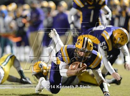 Thumbnail 3 in Captain Shreve vs. Thibodaux (LHSAA Class 5A First Round) photogallery.