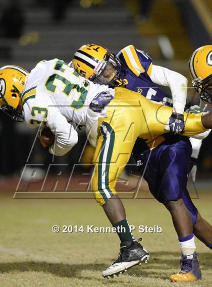 Thumbnail 1 in Captain Shreve vs. Thibodaux (LHSAA Class 5A First Round) photogallery.