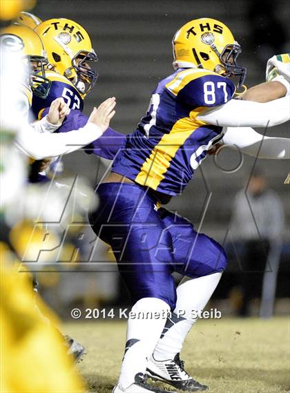 Thumbnail 3 in Captain Shreve vs. Thibodaux (LHSAA Class 5A First Round) photogallery.