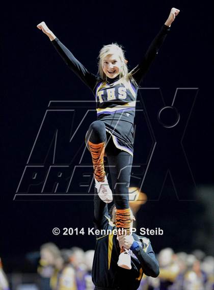 Thumbnail 2 in Captain Shreve vs. Thibodaux (LHSAA Class 5A First Round) photogallery.