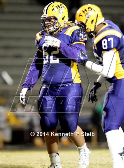Thumbnail 2 in Captain Shreve vs. Thibodaux (LHSAA Class 5A First Round) photogallery.