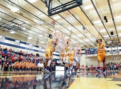 Thumbnail 2 in Edgewood vs. Pottsboro (UIL 3A Area Playoff) photogallery.