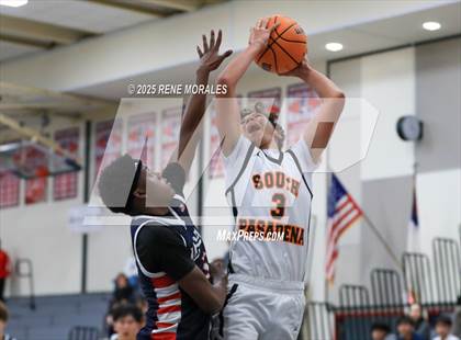Thumbnail 3 in La Salle vs South Pasadena (Rose City Round Ball Classic) photogallery.