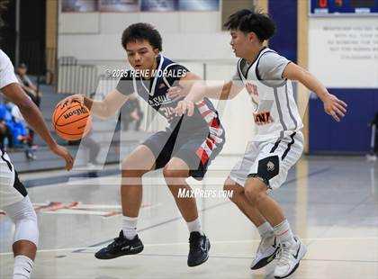 Thumbnail 1 in La Salle vs South Pasadena (Rose City Round Ball Classic) photogallery.