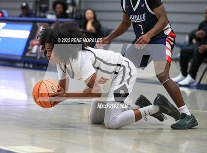 Thumbnail 2 in La Salle vs South Pasadena (Rose City Round Ball Classic) photogallery.