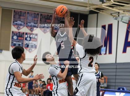 Thumbnail 3 in La Salle vs South Pasadena (Rose City Round Ball Classic) photogallery.