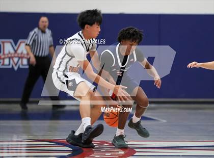 Thumbnail 1 in La Salle vs South Pasadena (Rose City Round Ball Classic) photogallery.
