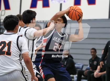 Thumbnail 2 in La Salle vs South Pasadena (Rose City Round Ball Classic) photogallery.