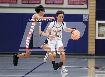 Thumbnail 1 in La Salle vs South Pasadena (Rose City Round Ball Classic) photogallery.