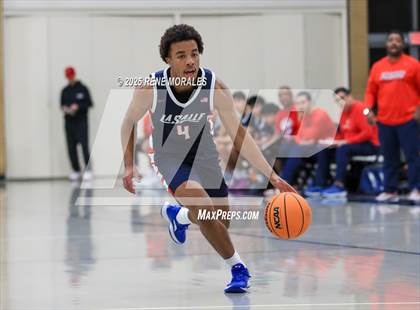 Thumbnail 1 in La Salle vs South Pasadena (Rose City Round Ball Classic) photogallery.