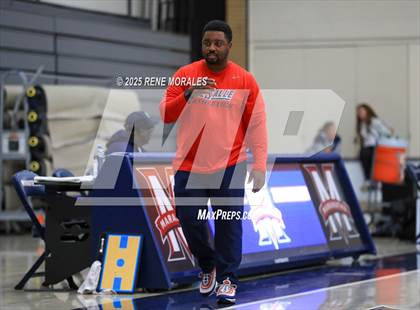 Thumbnail 2 in La Salle vs South Pasadena (Rose City Round Ball Classic) photogallery.