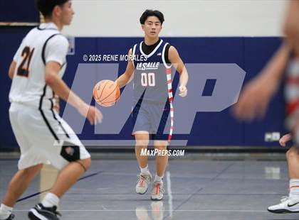 Thumbnail 1 in La Salle vs South Pasadena (Rose City Round Ball Classic) photogallery.