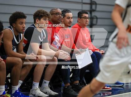 Thumbnail 3 in La Salle vs South Pasadena (Rose City Round Ball Classic) photogallery.