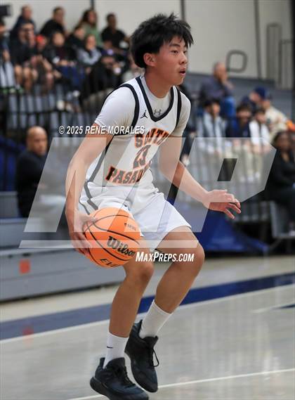 Thumbnail 1 in La Salle vs South Pasadena (Rose City Round Ball Classic) photogallery.