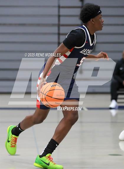 Thumbnail 2 in La Salle vs South Pasadena (Rose City Round Ball Classic) photogallery.