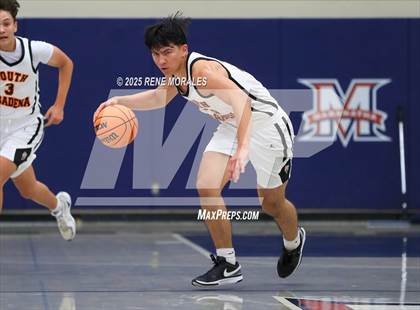Thumbnail 2 in La Salle vs South Pasadena (Rose City Round Ball Classic) photogallery.