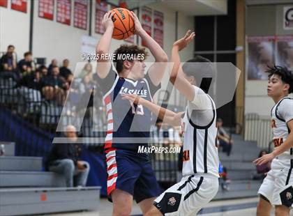 Thumbnail 1 in La Salle vs South Pasadena (Rose City Round Ball Classic) photogallery.